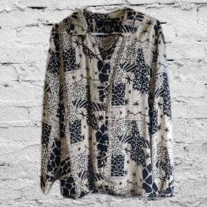 Studio 3000  L Vintage Black, Cream long sleeve silk  print top. fall/winter